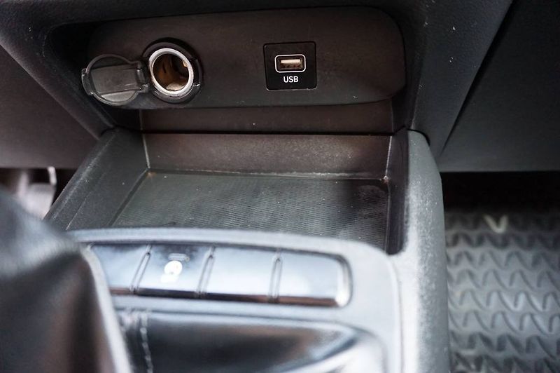 Hyundai i10 (2022) 1,0 1 MAJ .V ČR. - fotka 21 z 26