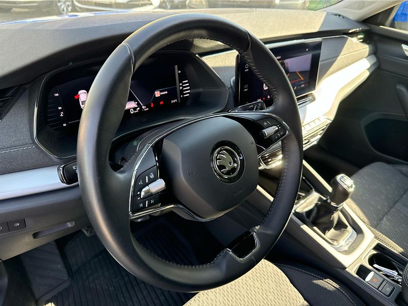 Škoda Octavia 2.0TDI STYLE 85kw - fotka 17 z 21