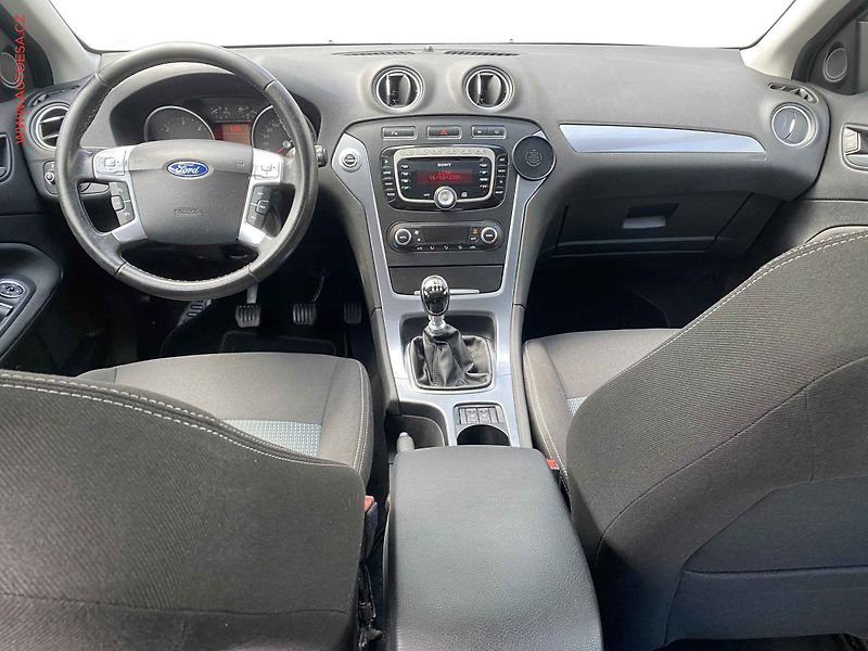 Ford Mondeo (2012) 2.0 TDCi, Trend - fotka 8 z 19