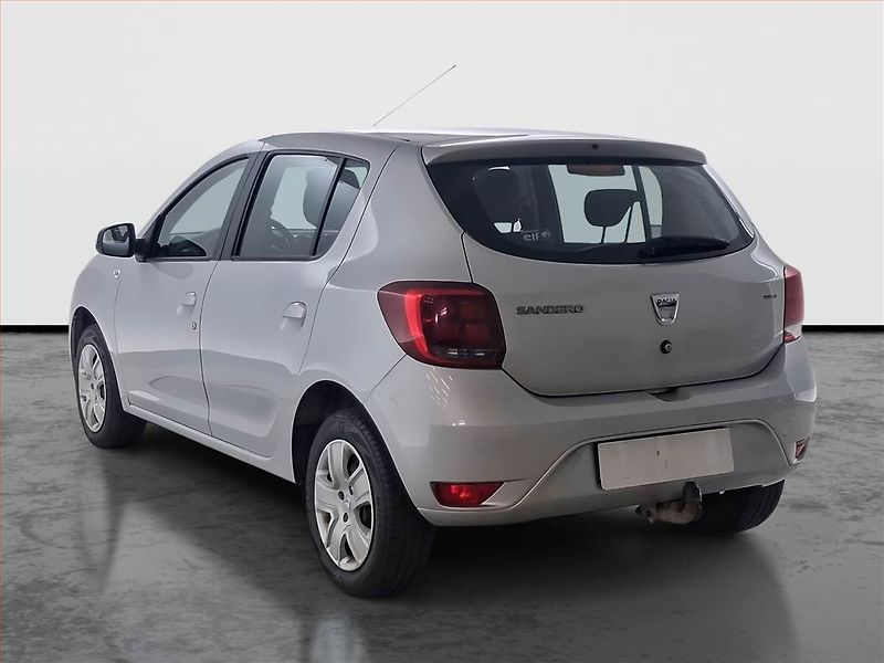 Dacia Sandero (2017) 1.0 SCe, ČR,1.maj - fotka 4 z 16