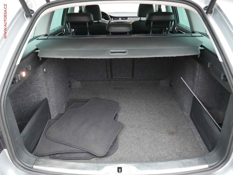 Škoda Superb (2014) 2.0 TDi 4x4, DSG, panor, navi - fotka 7 z 19