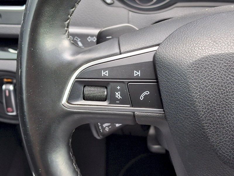 Seat Alhambra (2016) Style DSG 2,0TDi 135kW - fotka 19 z 35