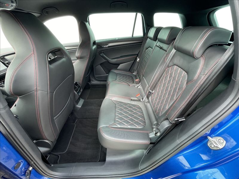 Škoda Kodiaq 2,0 TSI 4x4 DSG RS DCC+ACC+TZ - fotka 18 z 26