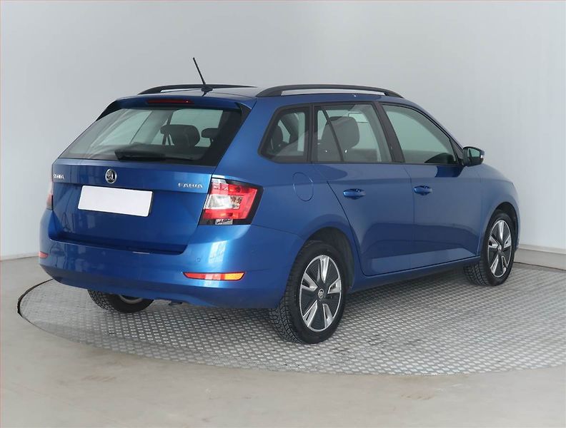Škoda Fabia (2019) Ambition Plus 1.0 TSI - fotka 5 z 17