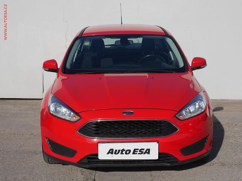 Ford Focus (2015) 1.5 TDCi, AC, výhřev sed - fotka 2 z 14