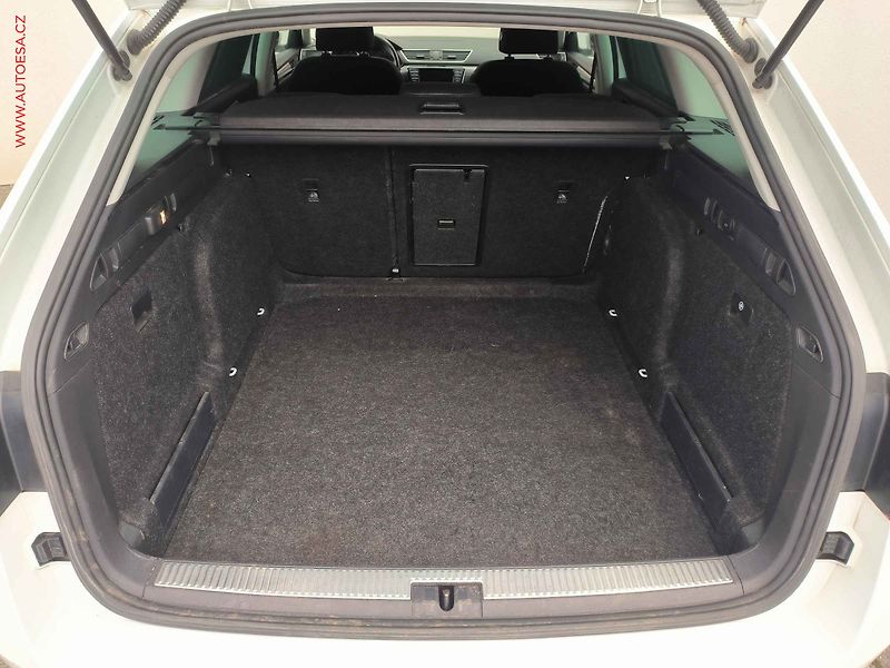 Škoda Superb (2016) 1.6 TDi, Style, DSG, bixen - fotka 7 z 23
