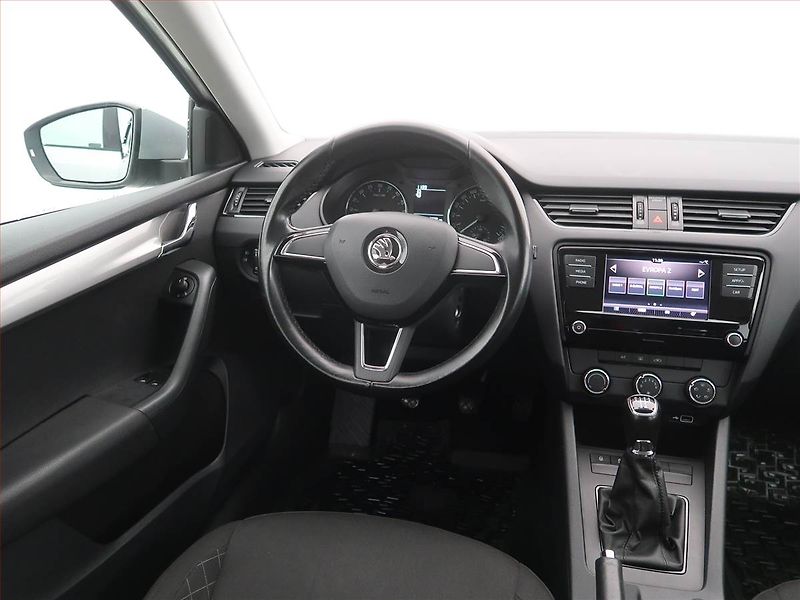 Škoda Octavia (2018) Ambition 1.6 TDI, Tempomat - fotka 7 z 16