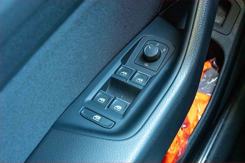 Volkswagen Arteon (2023) 2.0 TDI - fotka 15 z 21