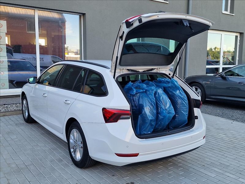 Škoda Octavia 2.0TDI,původ ČR,1.Majitel - fotka 42 z 50