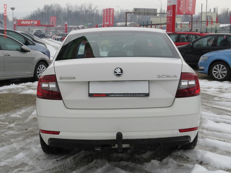 Škoda Octavia (2017) 1.0 TSi, ČR, Style, xenon - fotka 5 z 33