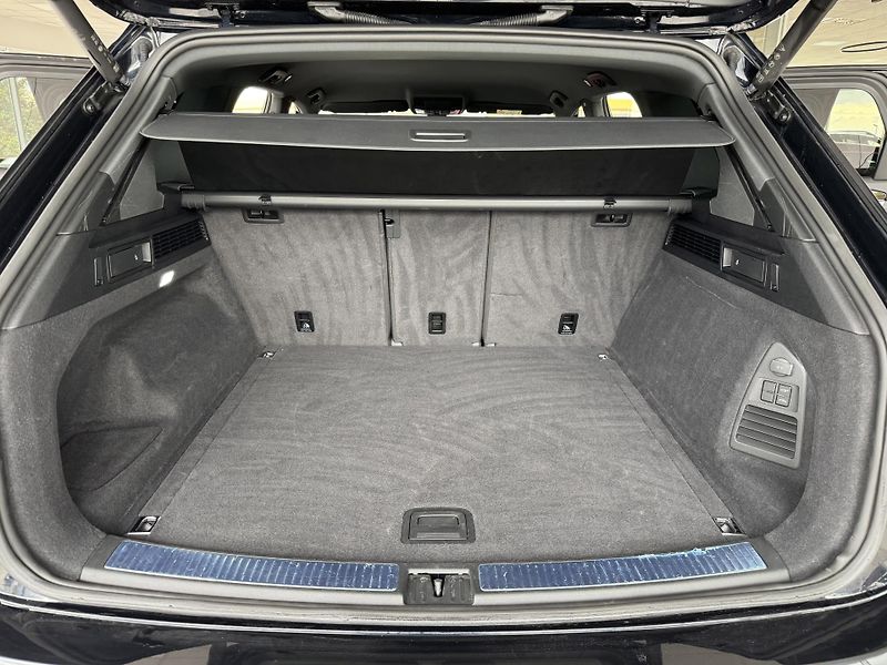 Volkswagen Touareg 3,0TDI 210kW*Discover*Vzduch - fotka 43 z 46
