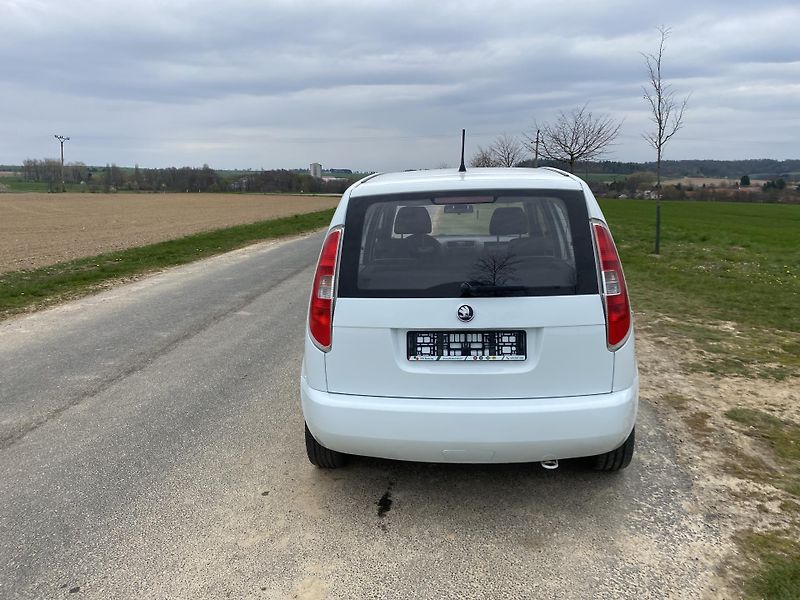 Škoda Roomster (2015) - fotka 6 z 15