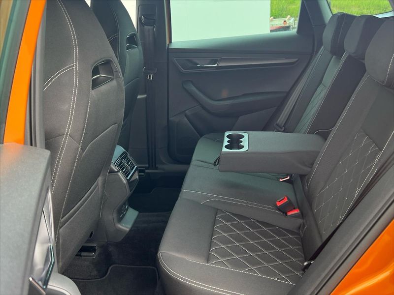Škoda Karoq 1,5 TSi 110kW SPORTLINE - fotka 13 z 27