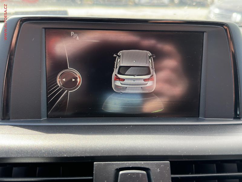 BMW Řada 1 (2016) 1.5 i 116i, ČR, Advantage - fotka 14 z 20