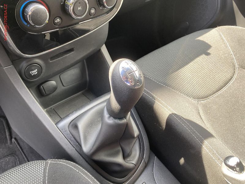 Renault Clio (2013) 1.5 dCi, AC, navi - fotka 15 z 15
