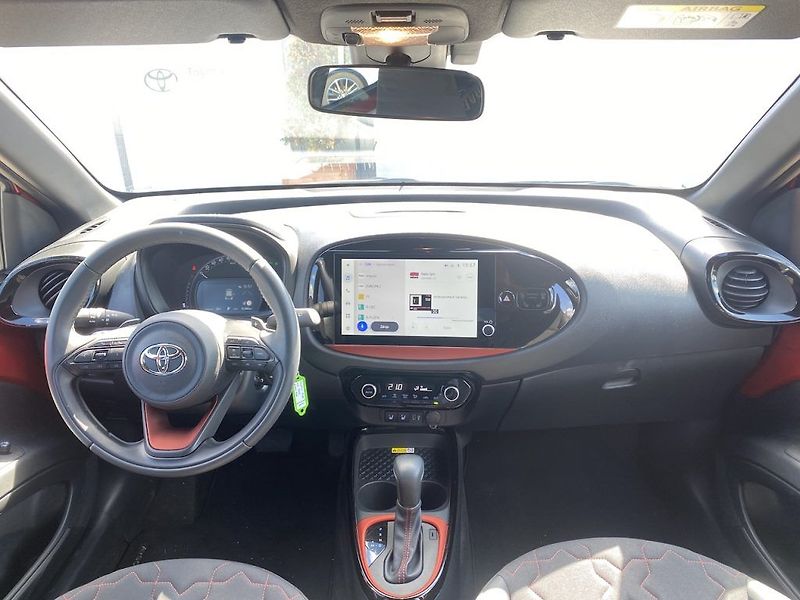 Toyota Aygo 1.0i, ČR, Executive, automat - fotka 11 z 18