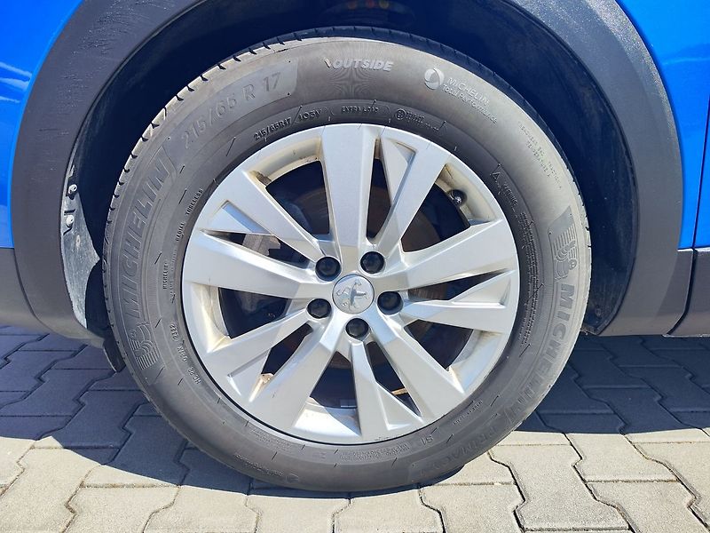 Peugeot 3008 1.2 Puretech/96kW Active Pack - fotka 30 z 31