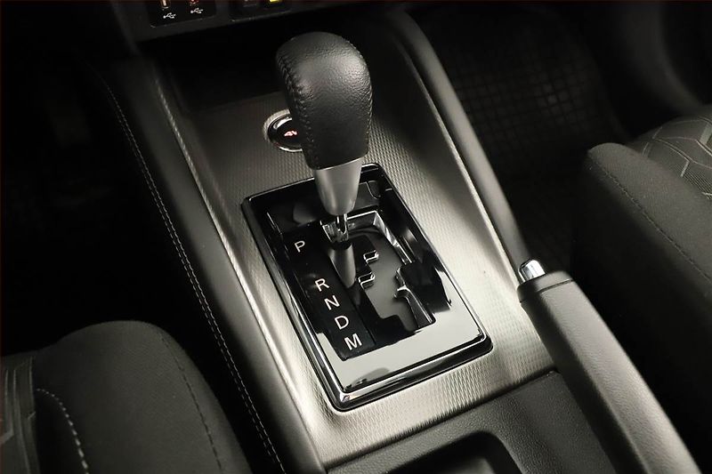 Mitsubishi ASX (2020) 2.0 MIVEC, 4X4, Automat, ČR - fotka 9 z 15
