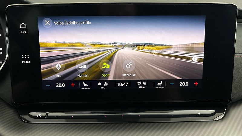 Škoda Octavia 2.0 TSI DSG RS Combi - fotka 26 z 26