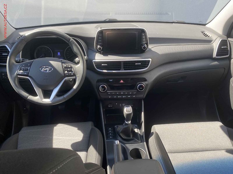 Hyundai Tucson (2020) 1.6 GDi, Trend, navi, kamera - fotka 8 z 19