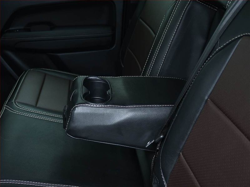 Volkswagen Amarok (2024) V6 3.0 TDI - fotka 25 z 26