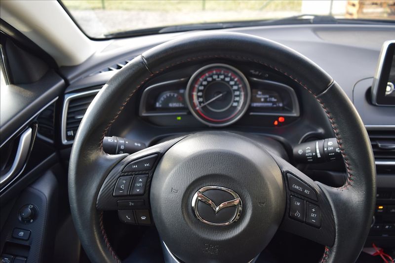 Mazda 3 2,0 SKYACTIV-G 88KW ALU NAVI - fotka 26 z 43