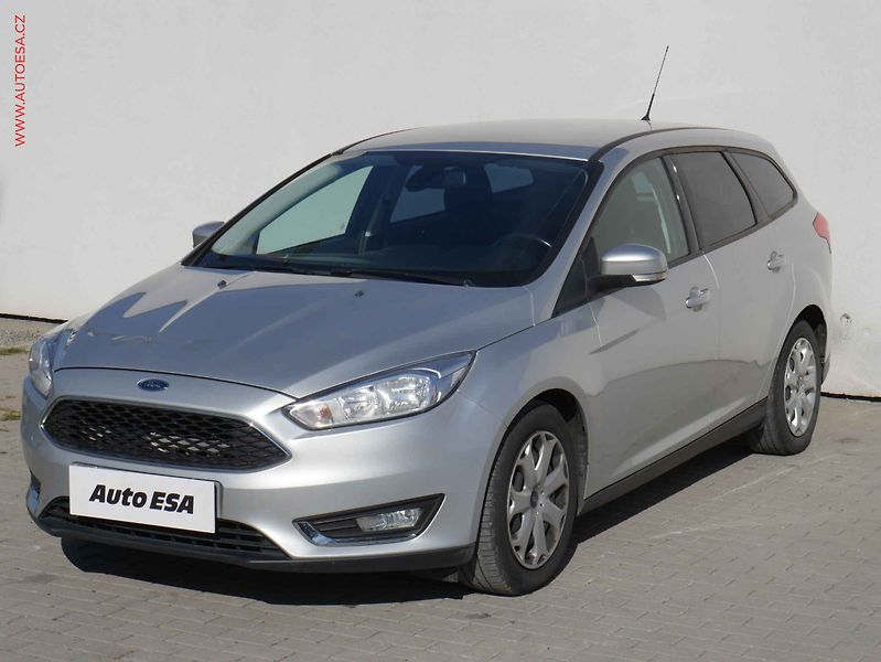 Ford Focus (2015) 1.5 TDCi, ČR, AC, temp - fotka 3 z 20