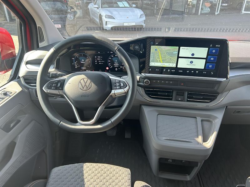 Volkswagen Caravelle Life 2,0 TDI 8AUT DR - fotka 21 z 28
