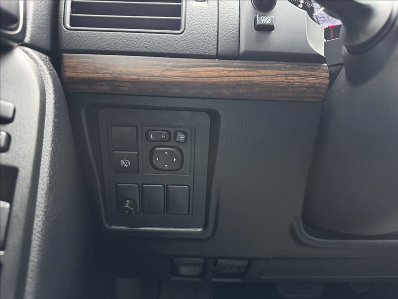 Toyota Land Cruiser 4,0   150 Prestige - fotka 18 z 28