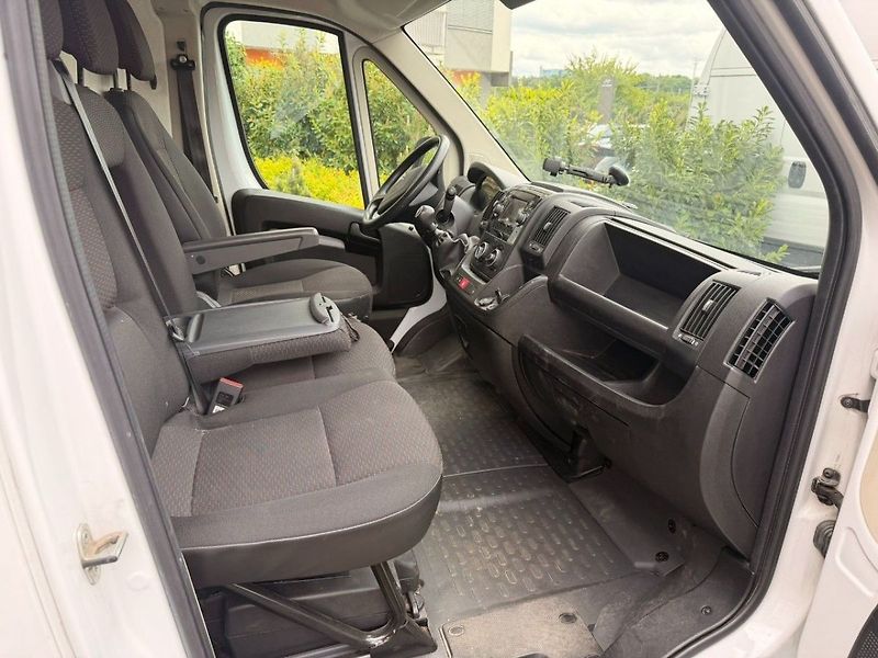 Citroën Jumper Maxi 2,2 MTJ 140k 6°MT Van 3,5 - fotka 4 z 17