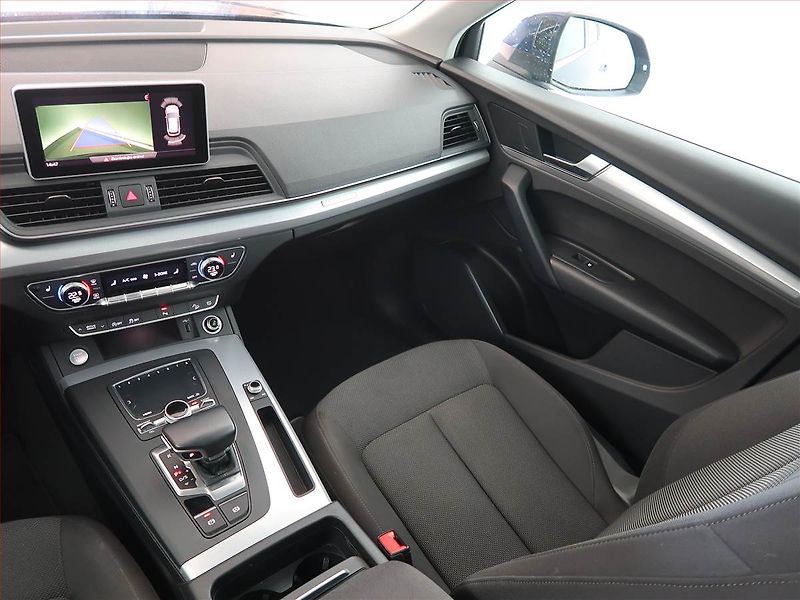 Audi Q5 (2020) design 40 TDI - fotka 8 z 24