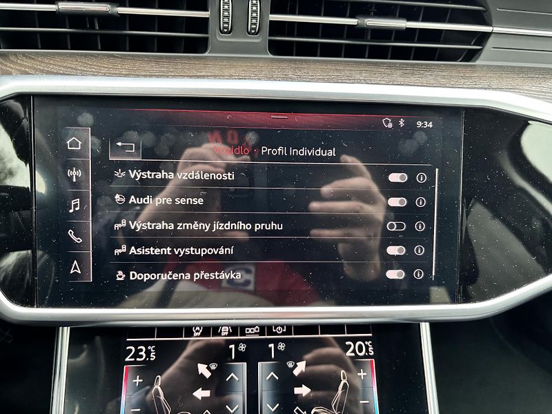 Audi A6 (2019) 3.0 TFSi 250 kW Quattro ČR - fotka 32 z 38