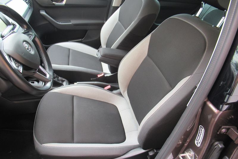 Škoda Fabia 1.2 TSi KLIMA VYHŘ. SEDADLA - fotka 15 z 22