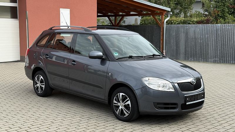 Škoda Fabia (2010) 1.4 16V*63kW*AMBIENTE*PĚKNÁ* - fotka 4 z 21