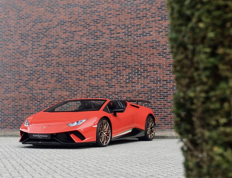 Lamborghini Huracán (2018) Spyder Performante Misano Red  - fotka 13 z 61