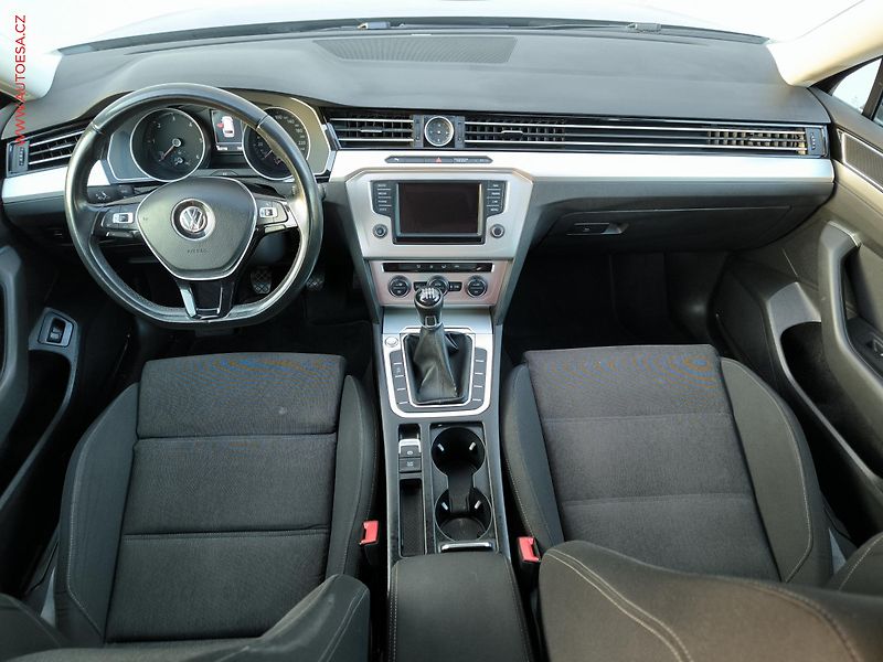 Volkswagen Passat (2017) 1.6 TDi, Comfortline, kamera - fotka 8 z 17