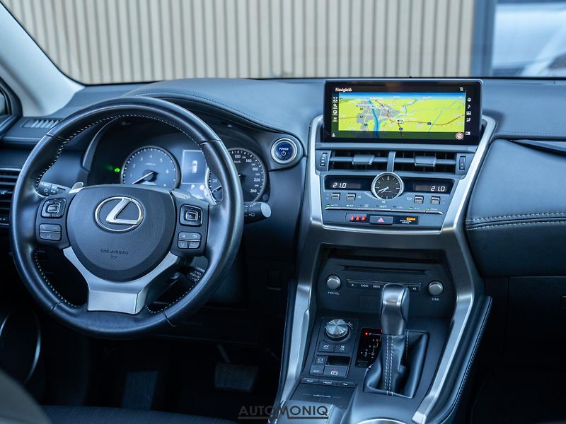 Lexus NX 300h (2020) 2.5 Hybrid AWD adaptív, Navi - fotka 9 z 19