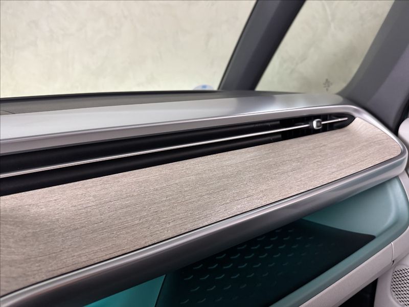 Volkswagen ID.Buzz Pro 150kW IQ Light 360° Kamera - fotka 46 z 50