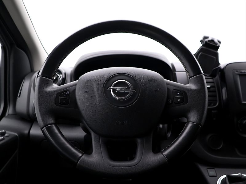 Opel Vivaro 1,6 DCTi BiTurbo 107kW DPH - fotka 18 z 35