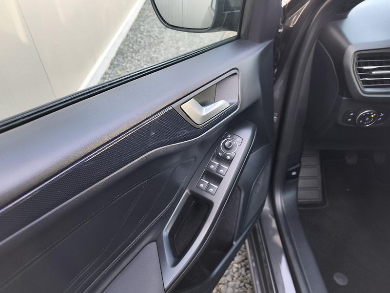 Ford Focus ST-LINE - fotka 13 z 24