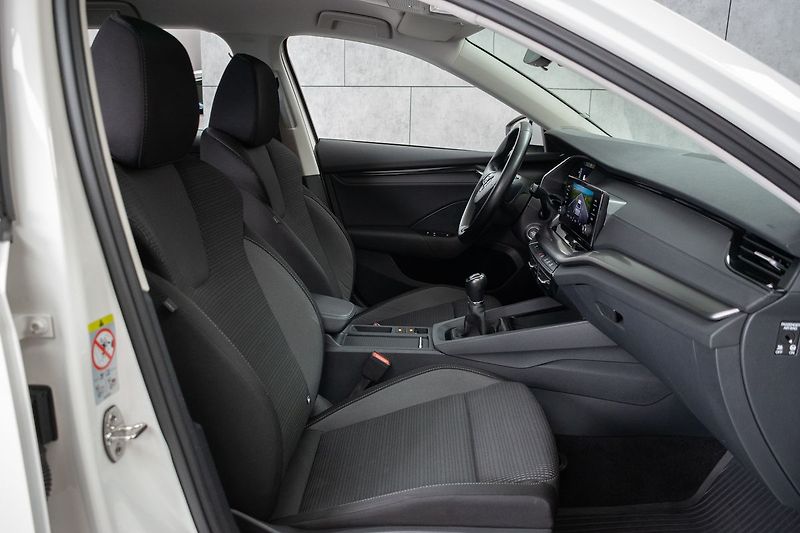 Škoda Octavia 2.0TDI 110kW AMBITION+*ČR 1.M* - fotka 13 z 37