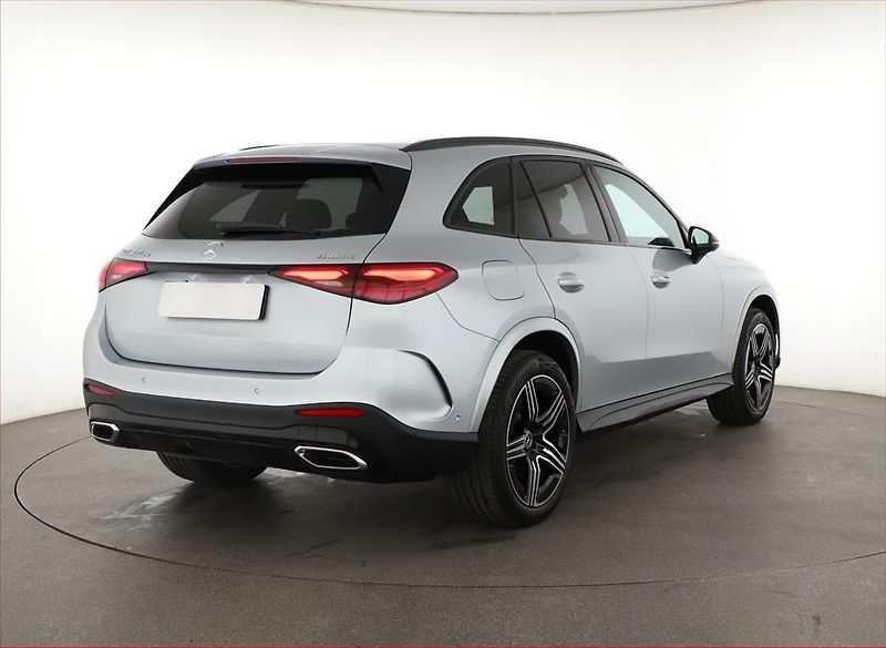 Mercedes-Benz GLC (2025) 300 de 4MATIC, AMG LINE - fotka 5 z 29