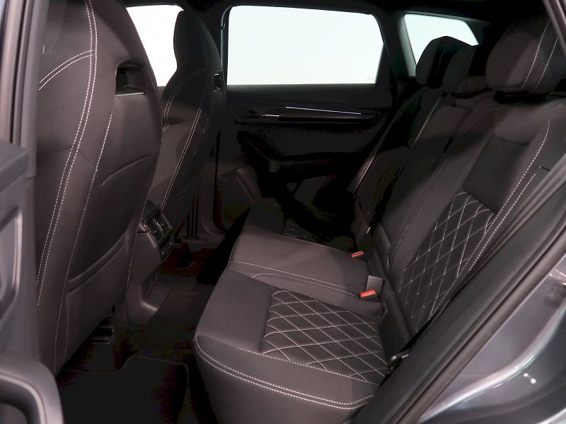 Škoda Karoq (2026) SPORTLINE 2.0TDI 110KW 4X4 DSG - fotka 30 z 35