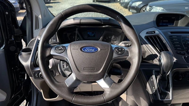 Ford Tourneo Custom (2017) 2.0TDCi 125kW*A/T*8míst*Tažne* - fotka 12 z 23