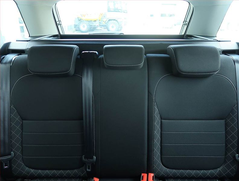 Škoda Fabia (2015) Style 1.2 TSI, ČR,1.maj - fotka 10 z 19