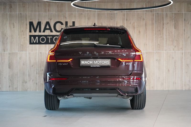 Volvo XC60 B5 AWD PLUS Dark LCI, H/K, LED - fotka 10 z 48