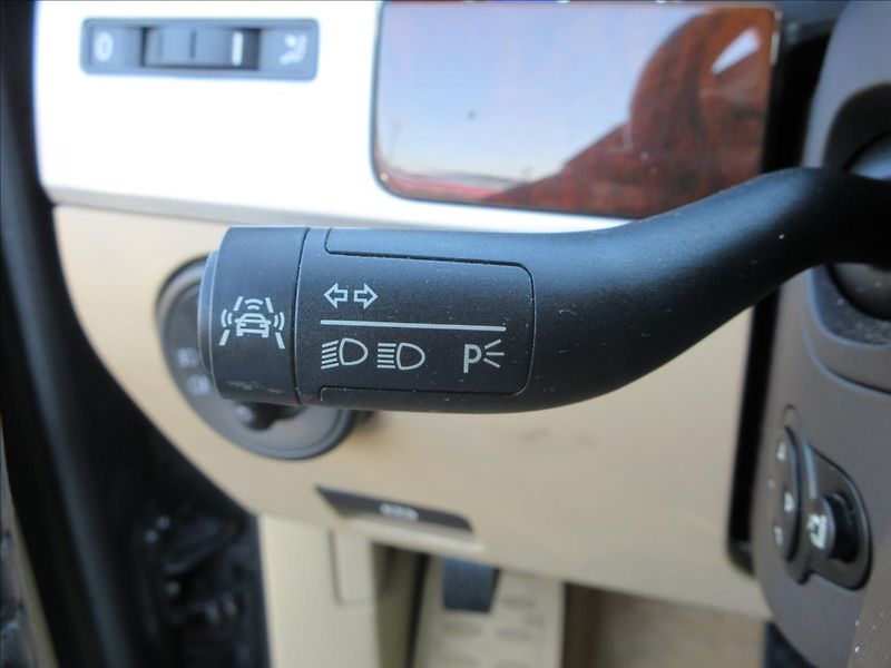 Volkswagen Touareg 3,0 TDi, Navi, Kůže, aut. Tažn - fotka 27 z 36