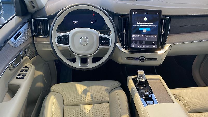 Volvo XC90 (2026) PLUS BRIGHT, T8 AWD, 184+115 k - fotka 8 z 13