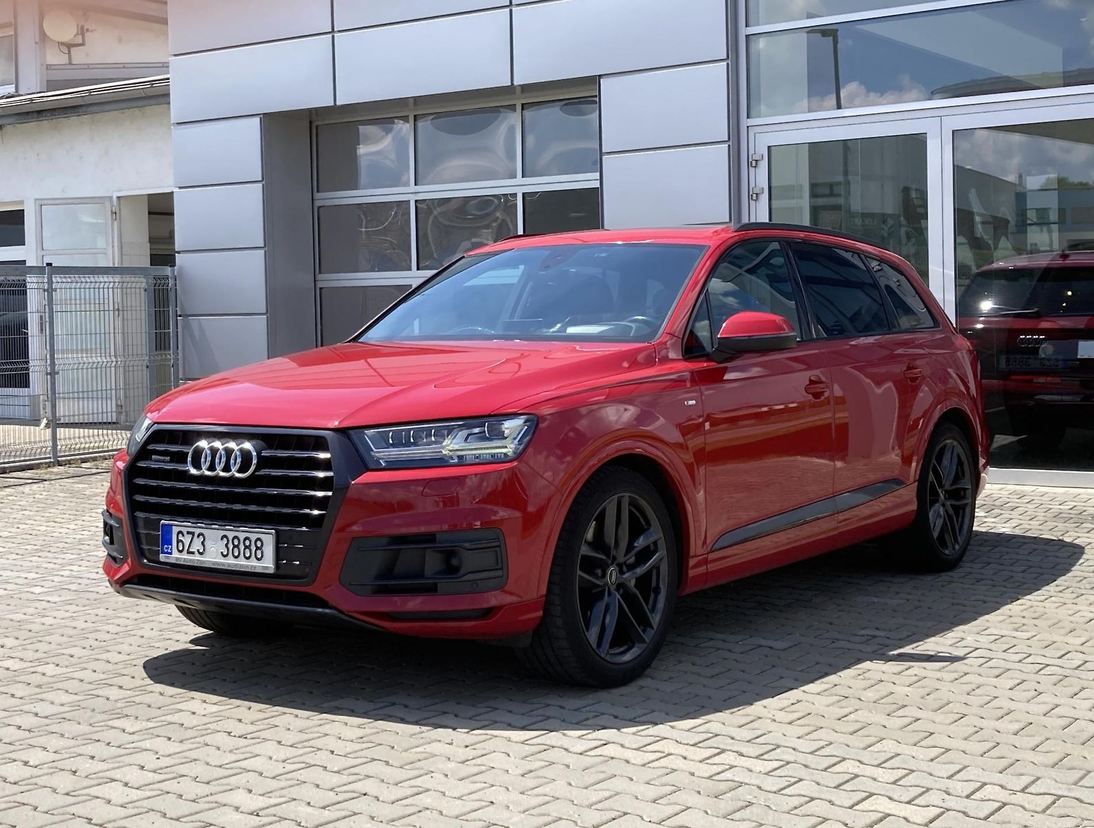 Audi Q7 3.0 TDI quat, CZ, 1 maj, 7míst