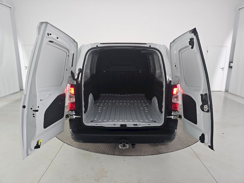 Toyota ProAce City (2024) 1.5D LONG ACTIVE MULTIMEDIA TA - fotka 28 z 29
